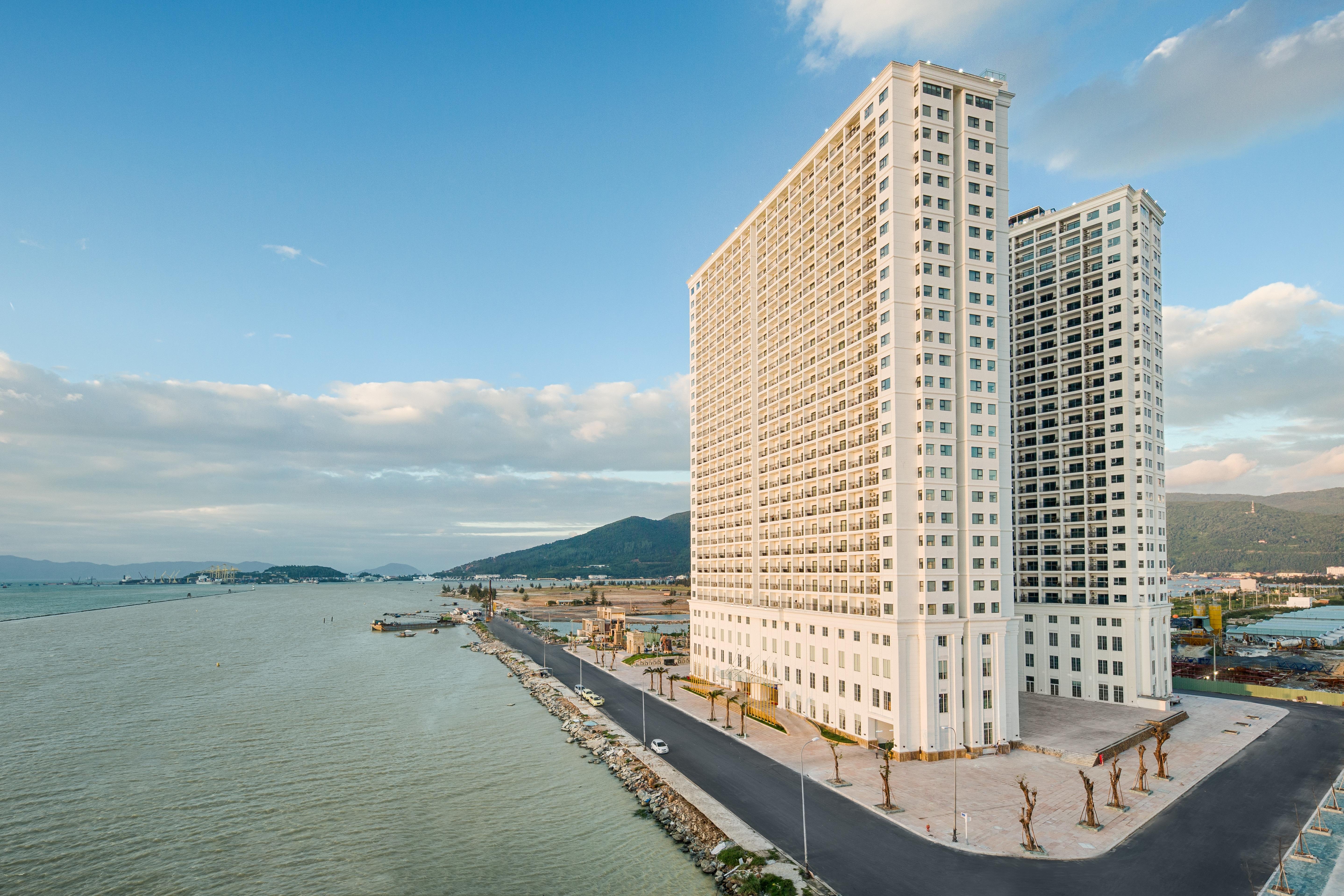 Hotel Wyndham Danang Golden Bay Exterior foto